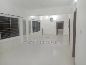 বারিধারা ডিপ্লোম্যাটিক এলাকায় ৩-বেডরুমের ২৮০০-বর্গফুটের অ্যাপার্টমেন্ট ভাড়া