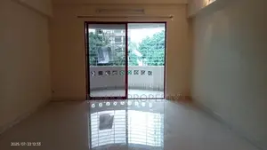 গুলশানে ৪ বেডরুম, ২ পার্কিং, ৩০০০ বর্গফুটের অ্যাপার্টমেন্ট ভাড়া