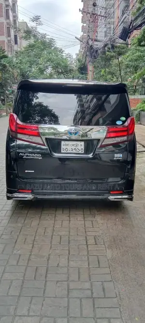 Alphard business class For Rent