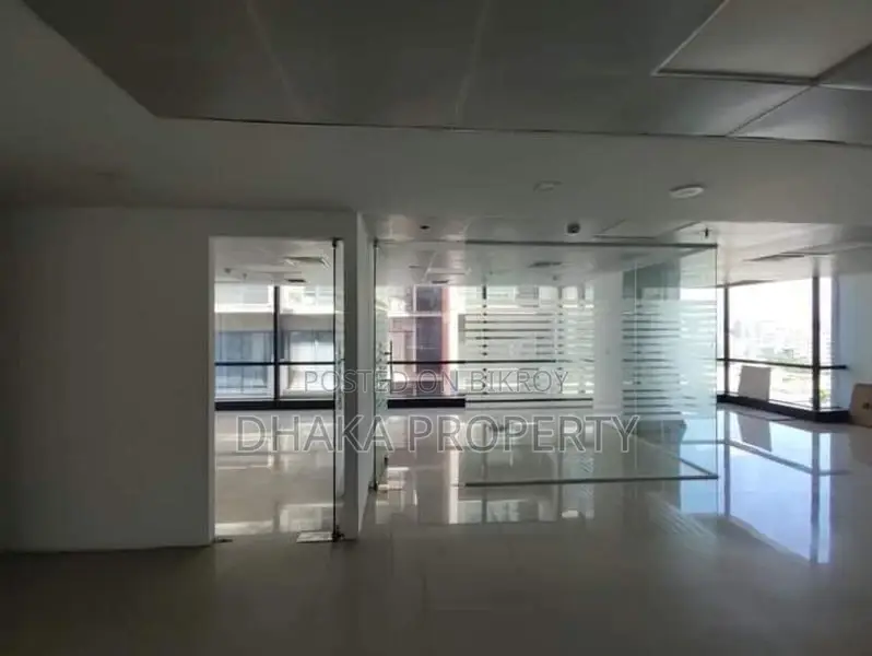 বনানীতে ৫০০০ বর্গফুট বাণিজ্যিক অফিস স্পেস ভাড়া