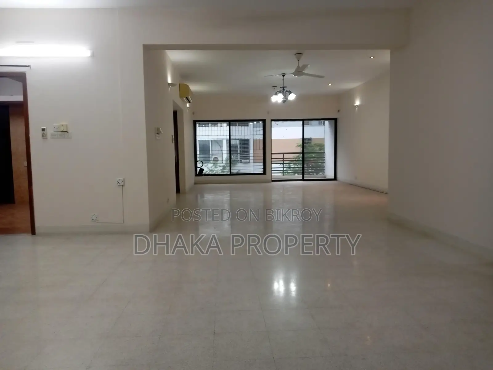 3300-Sqft Semi Furnished 4 Bedrooms Apartment Rent in Baridhara