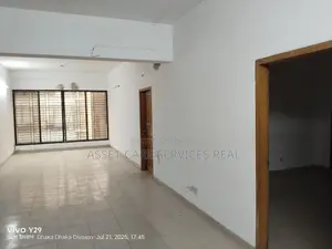 গুলশান ২-এ ৫১০০ বর্গফুটের অফিস স্পেস ভাড়া