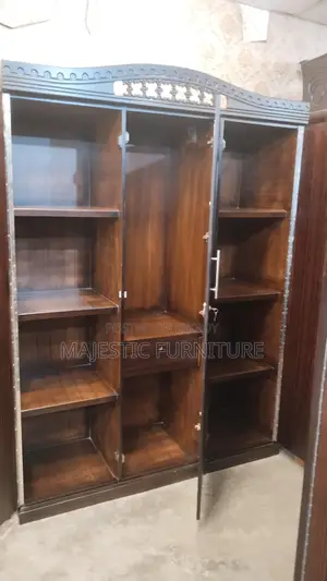 ৩ পাল্লার এমডিএফ আলমারি, মডেল # ৯৫১