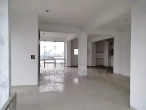 বনানীতে ১৮০০ বর্গফুট বাণিজ্যিক স্পেস ভাড়া