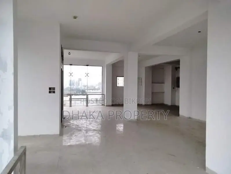 বনানীতে ১৮০০ বর্গফুট বাণিজ্যিক স্পেস ভাড়া