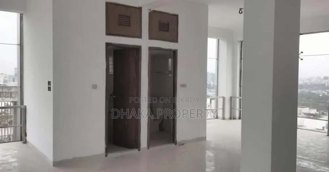 বনানীতে ১৮০০ বর্গফুট বাণিজ্যিক স্পেস ভাড়া