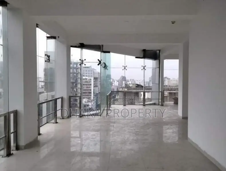 বনানীতে ১৮০০ বর্গফুট বাণিজ্যিক স্পেস ভাড়া