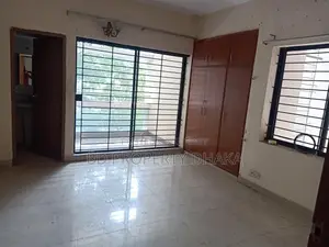 গুলশানে ২৬৫০ বর্গফুটের চমৎকার অফিস স্পেস ভাড়া হবে