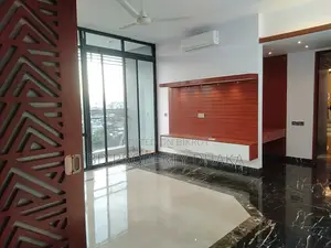 গুলশানে ৩৮০০ বর্গফুটের ৪ বেডরুমের জিম/পুল সুবিধাসহ চমৎকার অ্যাপার্টমেন্ট ভাড়া