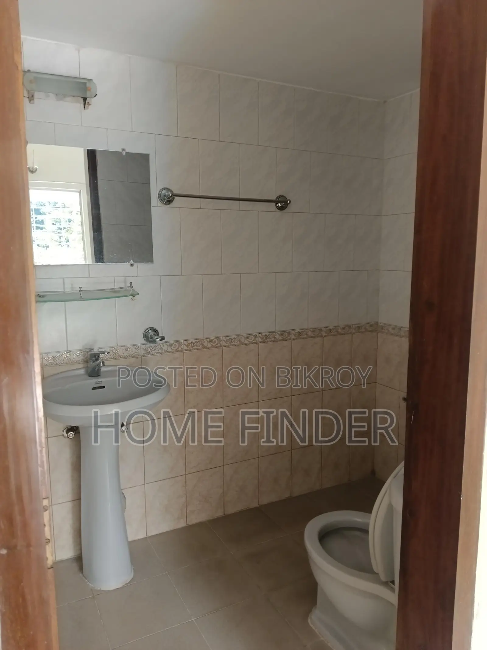 2100 Sqft UN-FURNISHED APARTMENT FOR RENT IN GULSHAN