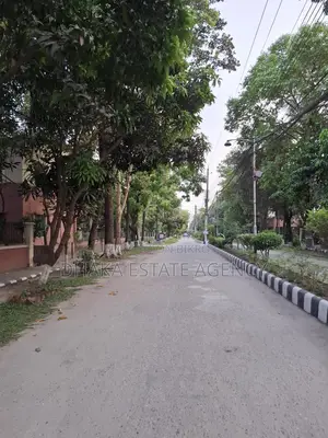 VERY URGENT NIKUNJO=1, 3 KATHA PLOT FOR SALE