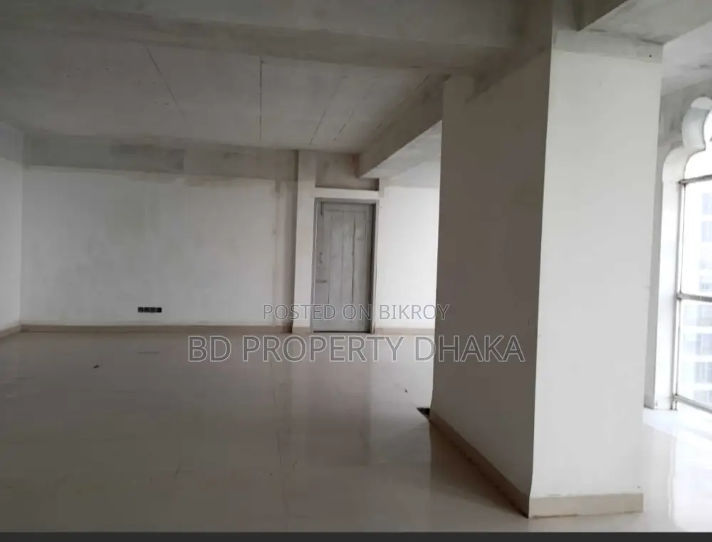 বনানীতে ১৫,৬০০ বর্গফুটের ওপেন কমার্শিয়াল স্পেস ভাড়ার জন্য