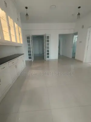 Lake View Good Quality 3 Bedroom Un Farnised Flat Rent In Gulshan