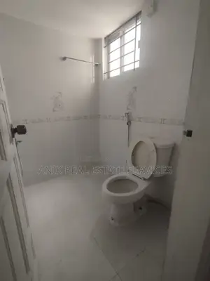 Lake View Good Quality 3 Bedroom Un Farnised Flat Rent In Gulshan
