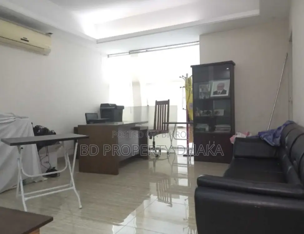 7800Sqft semi furnished open commercial space Rent in Banani