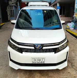 Toyota Noah VOXY G PUSH HYBRID 2016