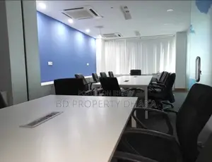 ভাড়ার জন্য ৪৬০০ বর্গফুটের ফার্নিশড বাণিজ্যিক স্পেস