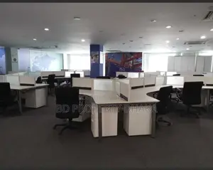 ভাড়ার জন্য ৪৬০০ বর্গফুটের ফার্নিশড বাণিজ্যিক স্পেস