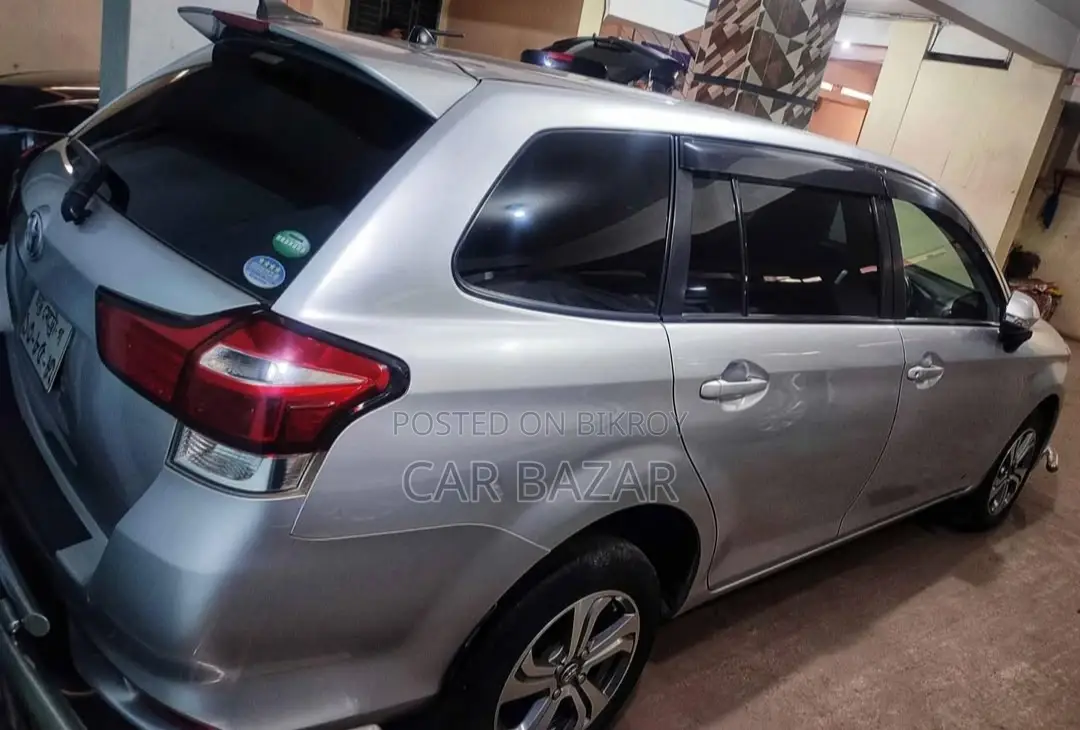Toyota Fielder X OCTANE SILVER 2015