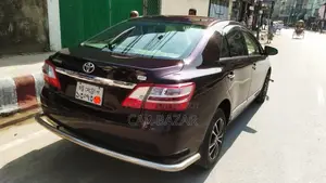 টয়োটা প্রিমিও ১.৫ এফডব্লিউডি ২০১৫ মেরুন