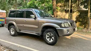 Nissan Patrol Y61 With Sunroof 2004
