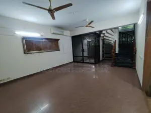 গুলশানে ডুপ্লেক্স ৩ বেডরুমের আন-ফার্নিশড অ্যাপার্টমেন্ট ভাড়া