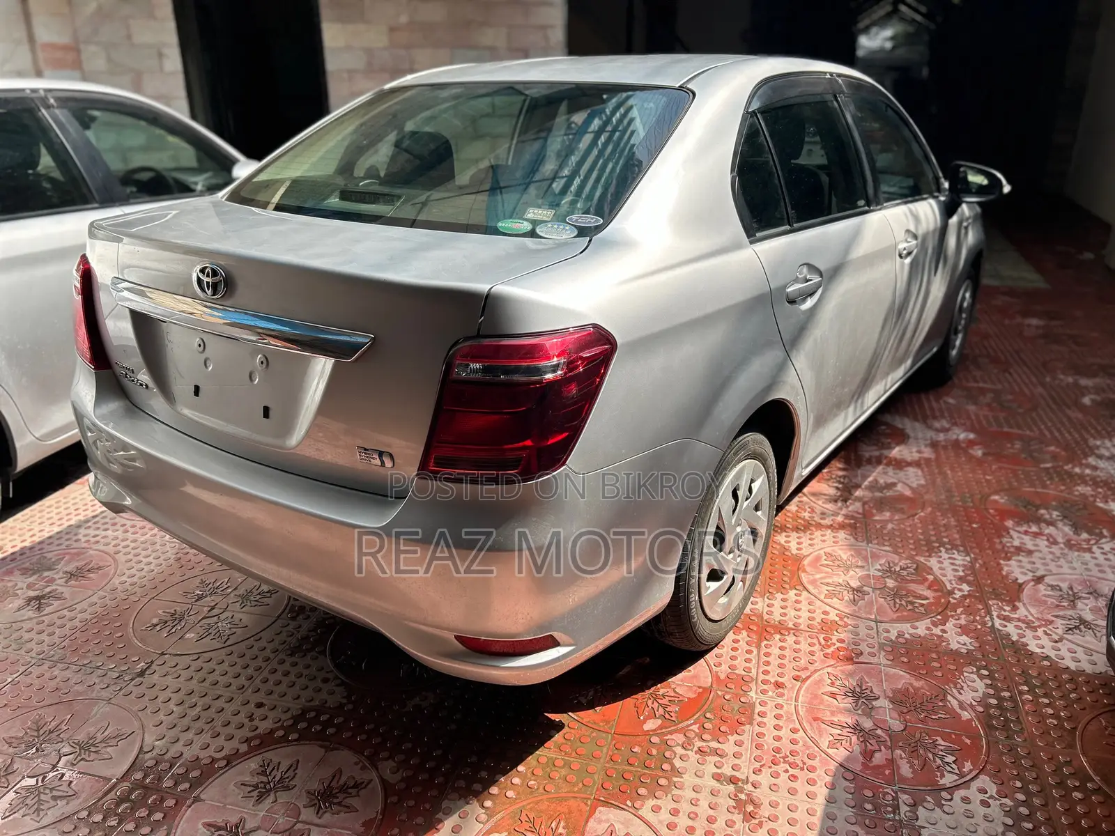 Toyota Axio EX PKG SILVER / 2020
