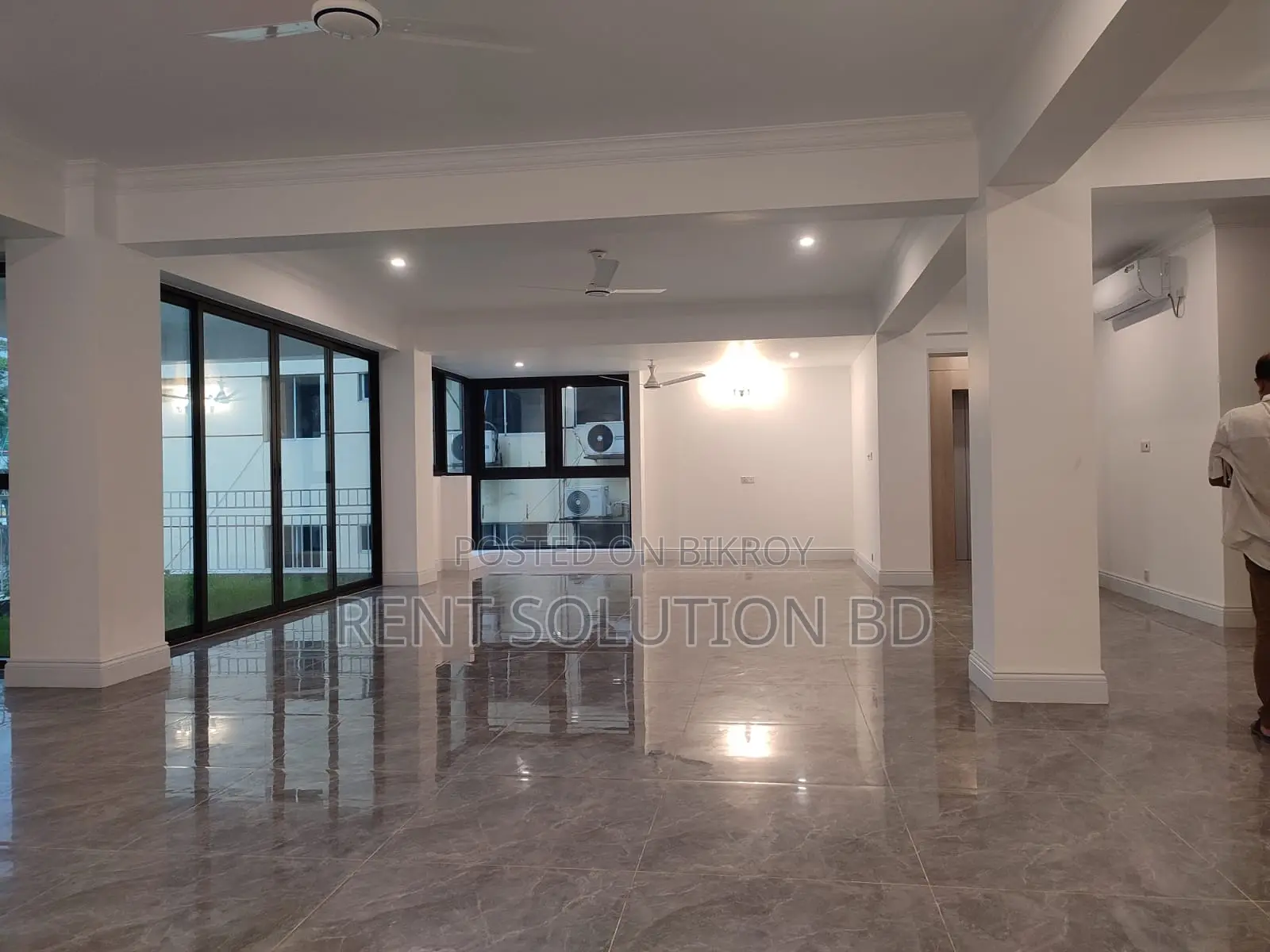 Luxury New Semi furnished Apartment For Rent in Baridhara