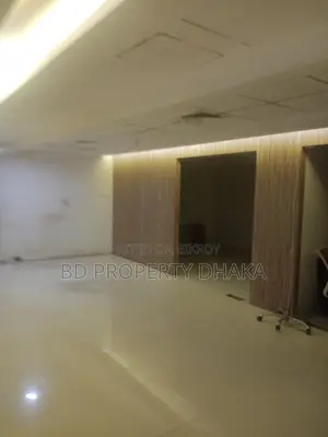 5800sft semi furnished full commercial space for rent