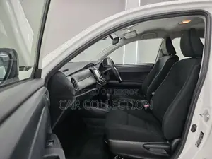 Toyota Axio EX HYBRID 2020