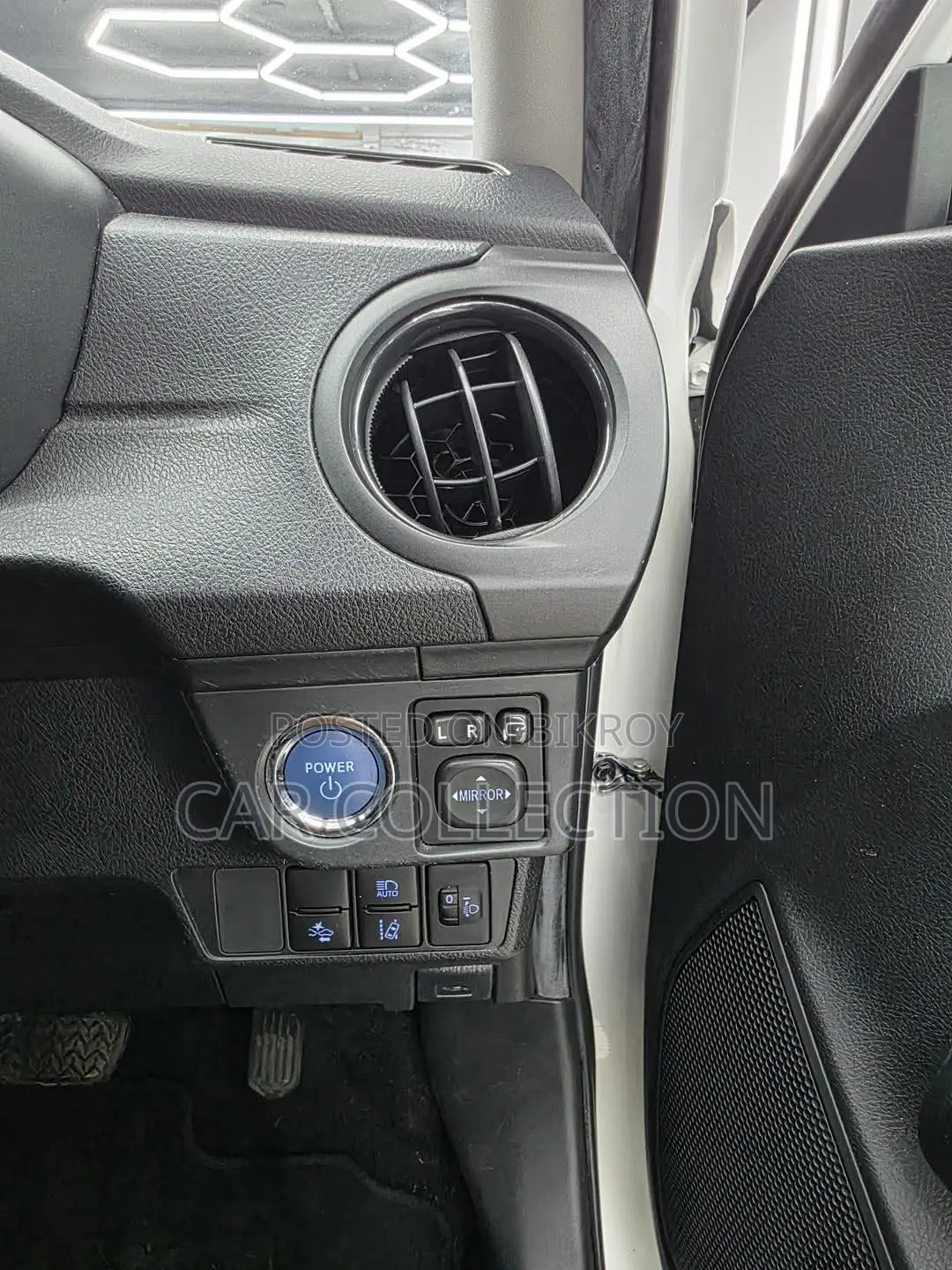 Toyota Axio EX HYBRID 2020