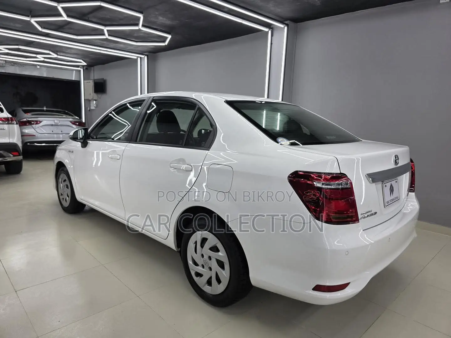Toyota Axio EX HYBRID 2020