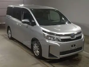 Toyota Voxy X Package-Silver 2020