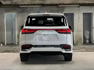 Lexus LX 600 BRAND NEW V6 3.5L 2024