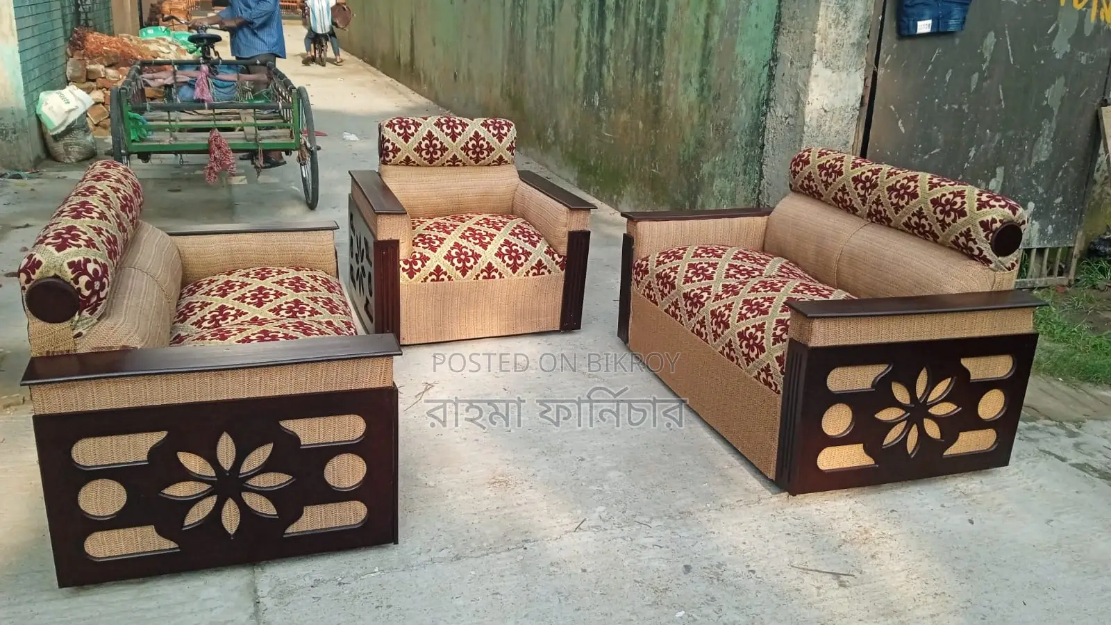 Sufaset Sell by Nice Design nd Reasonable Price With Center Table