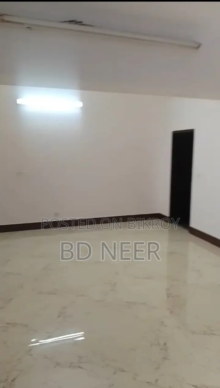 Ground Floor 2700 SqFt Office Space Available For Rent in Gulshan-2