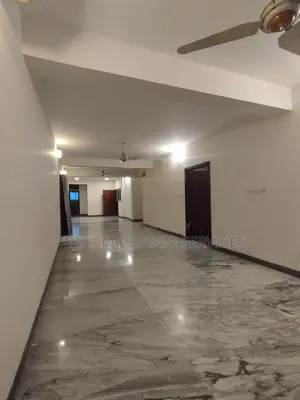 গুলশান নর্থে সুইমিং পুল ও জিম সুবিধাসহ সেমি-ফার্নিশড ফ্ল্যাট ভাড়া