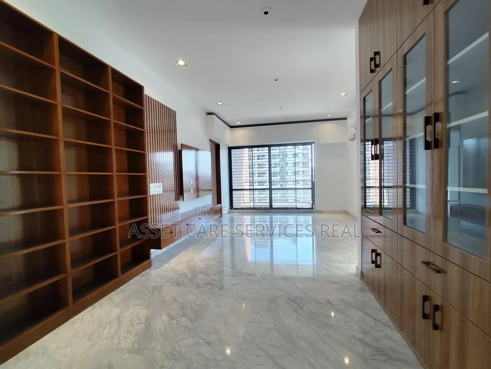 Gorgeous Marvel Lake View Gym-Pool New Apartment Rent North Gulshan