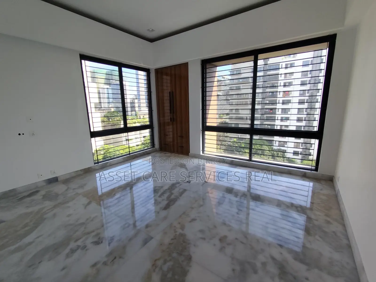 Gorgeous Marvel Lake View Gym-Pool New Apartment Rent North Gulshan
