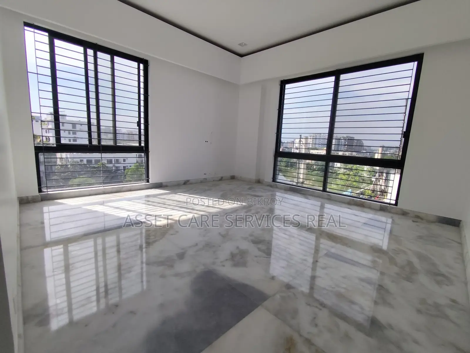 Gorgeous Marvel Lake View Gym-Pool New Apartment Rent North Gulshan