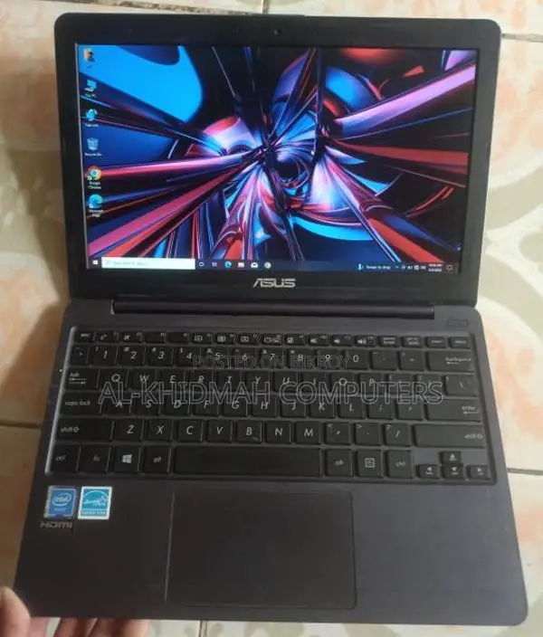 Asus 8th Gen Ultra Slim Mini Laptop, সারাদেশে কুরিয়ারেও নিতে পারেন।