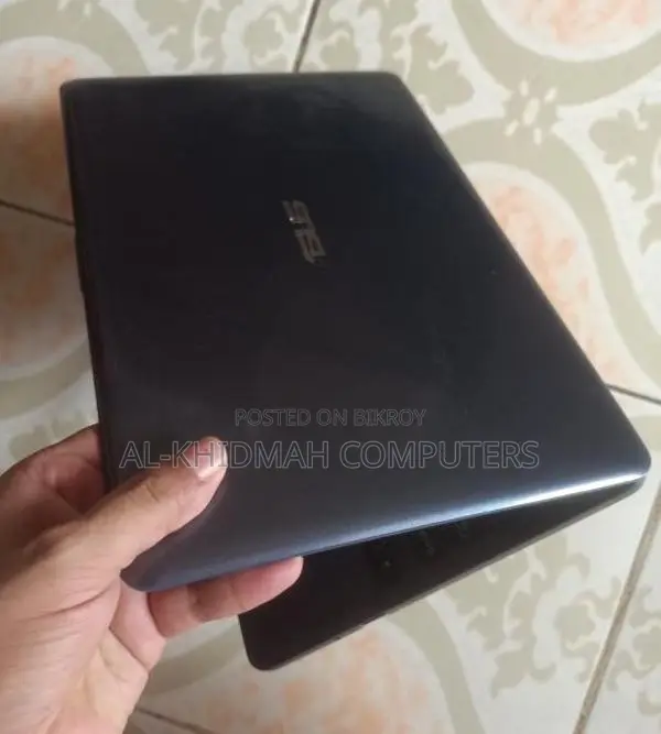 Asus 8th Gen Ultra Slim Mini Laptop, সারাদেশে কুরিয়ারেও নিতে পারেন।