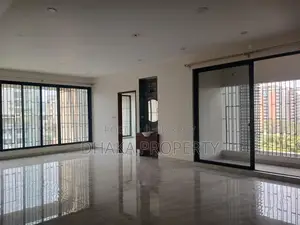 গুলশান ডিপ্লোম্যাটিক এলাকায় ৪২০০ বর্গফুটের অফিস ভাড়া