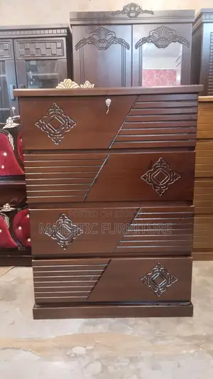 চেস্ট ড্রয়ার। M # 644