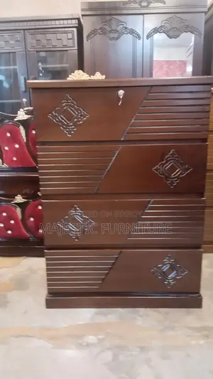 চেস্ট ড্রয়ার। M # 644