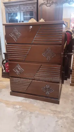 চেস্ট ড্রয়ার। M # 644