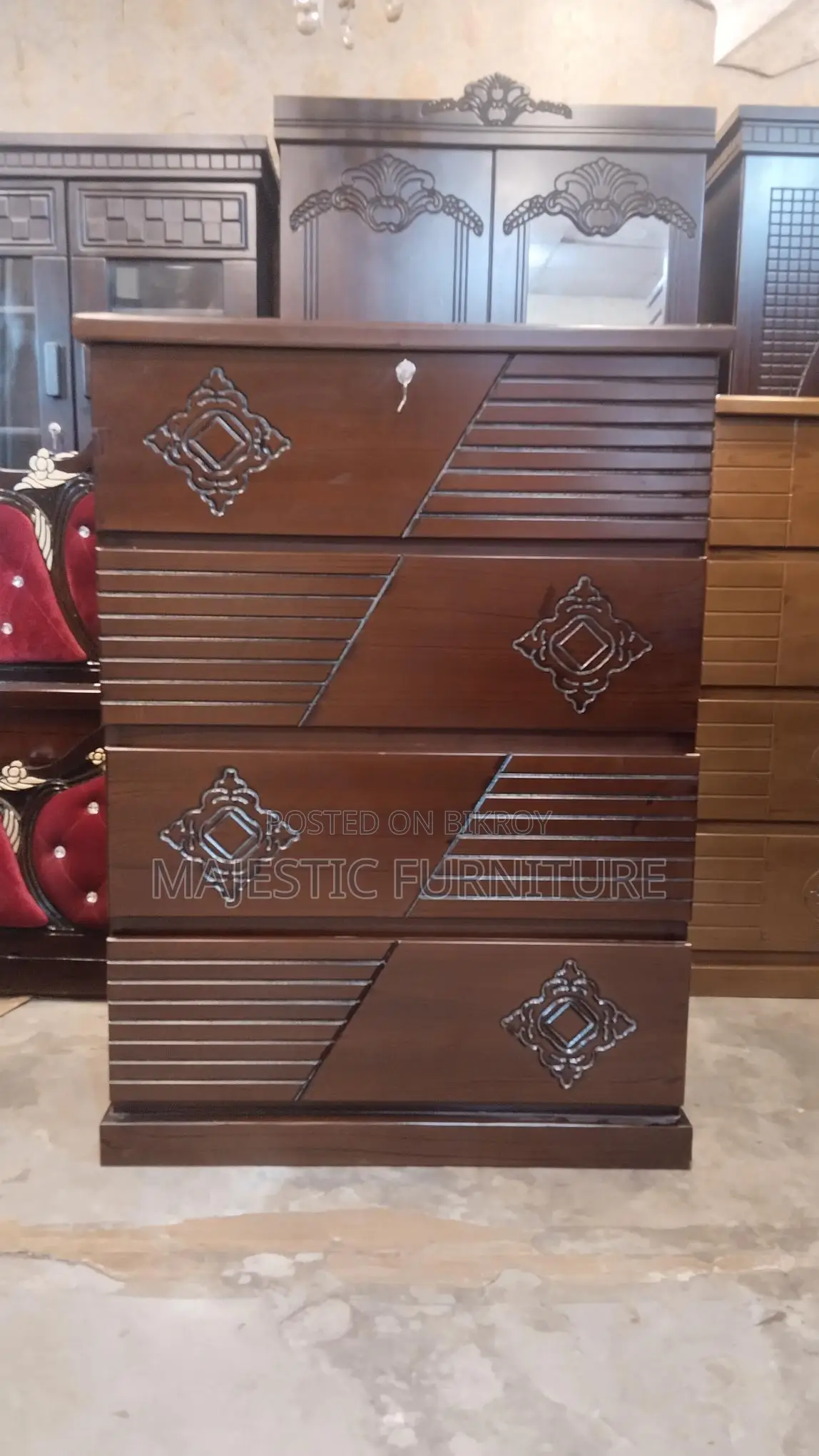 চেস্ট ড্রয়ার। M # 644