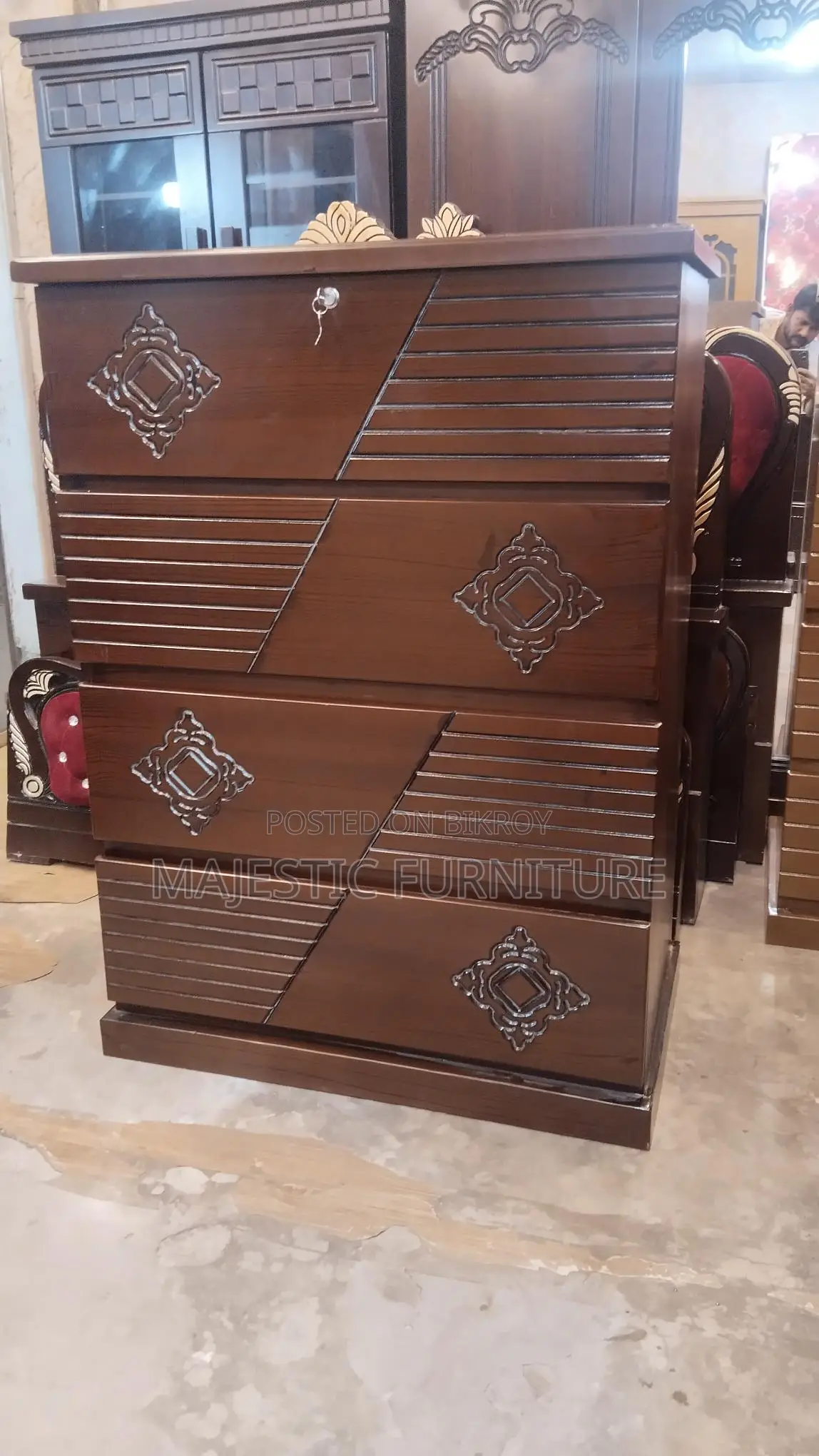 চেস্ট ড্রয়ার। M # 644