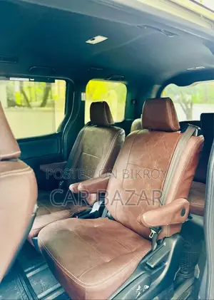 Toyota Noah Esquire Gi Premium 2017