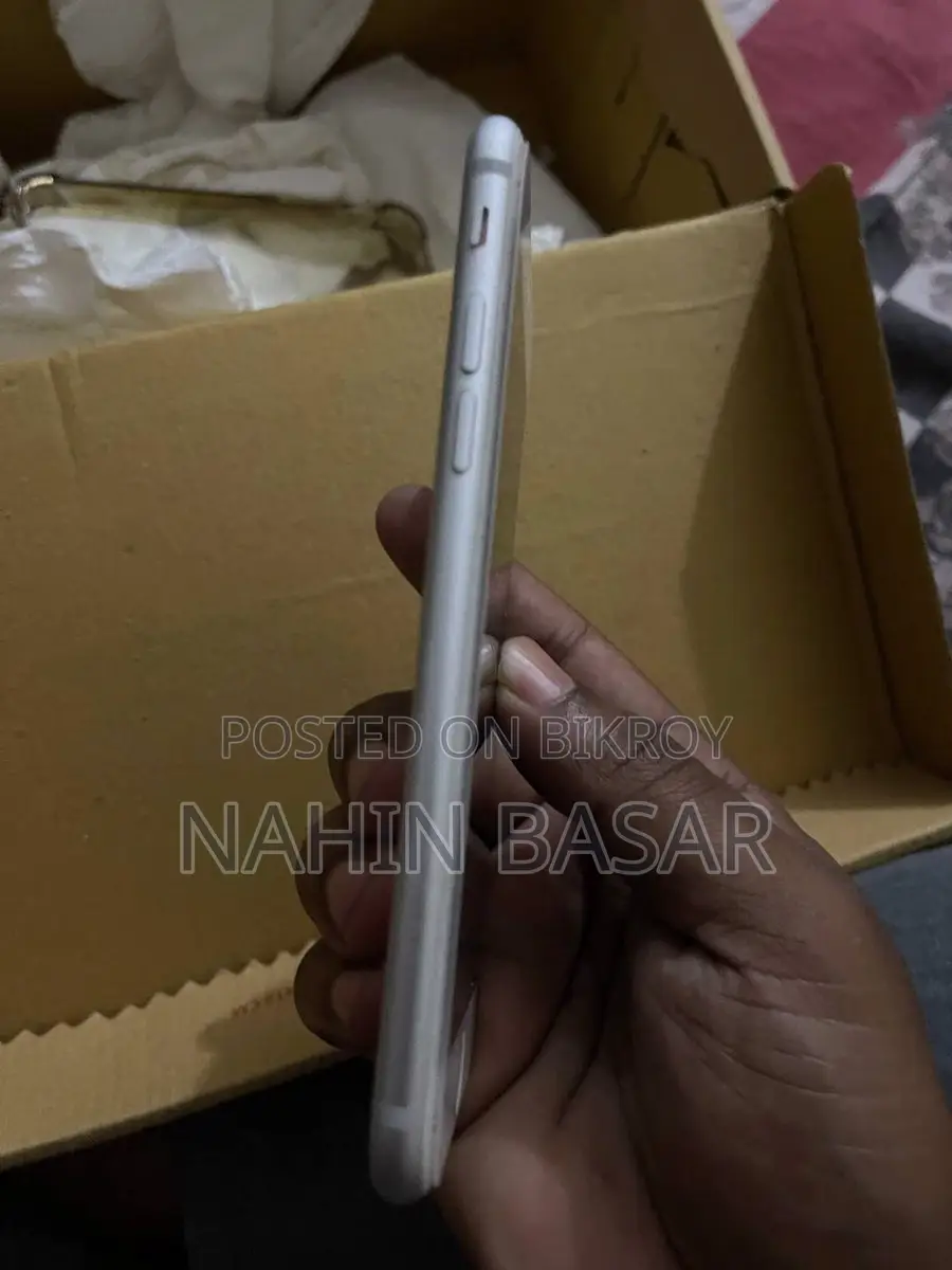 Apple iPhone 7 (ব্যবহৃত)